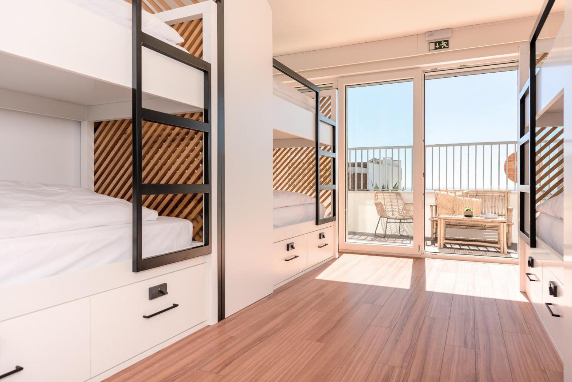 אריסרייה The Salty Pelican Yoga & Surf Retreat חדר תמונה